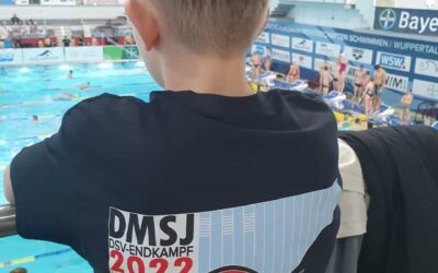 Schwimmer des NGK werden mit dem Jugend-Team Deutscher Meister und Vizemeister